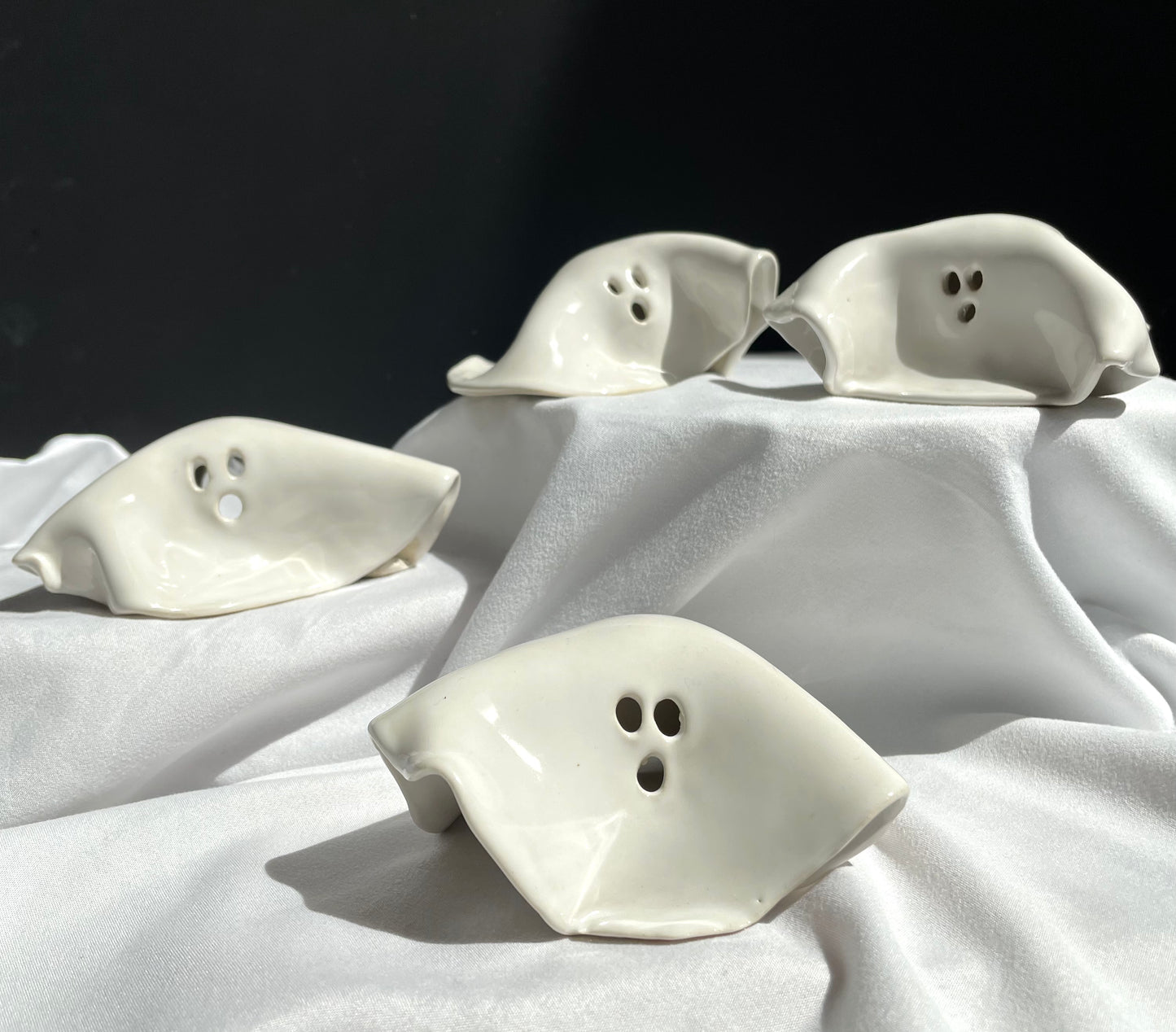 Basic Gs - Ceramic Luminary Ghosts